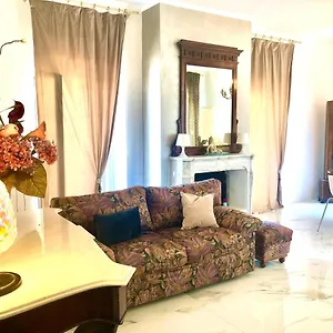 Mb2 Apartment